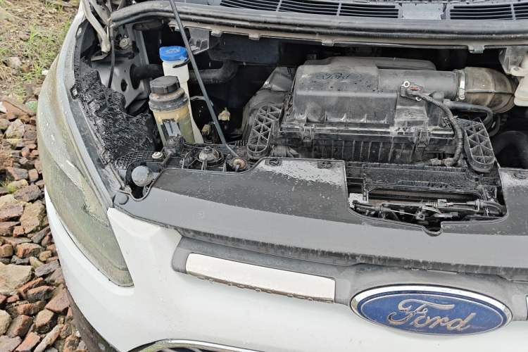 Used Ford Transit 2017 2.0T Diesel Multi-Function Commercial Vehicle Mid-Drive Mid-Roof China V Standard Engine Bay Right