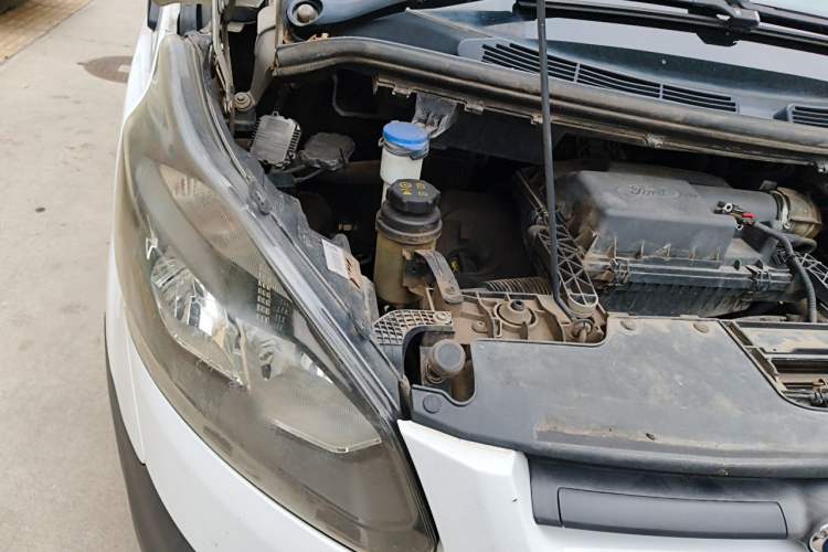 Used Ford Transit  Engine Bay Right