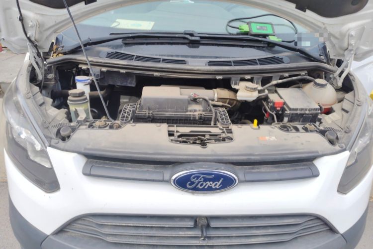 Used Ford Transit 2017 2.0T Diesel Multi-Purpose Commercial Vehicle Short Wheelbase Low Roof China V Standard Engine Bay