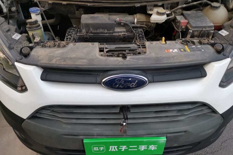 Used Ford Transit 2017 2.0T Diesel Multi-Purpose Commercial Vehicle Short Wheelbase Low Roof China V Standard Engine Bay