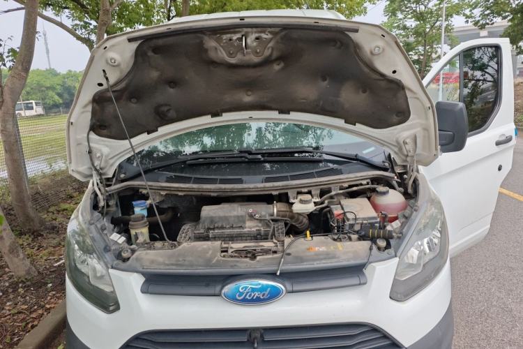 Used Ford Transit 2017 2.0T Diesel Multi-Function Commercial Vehicle Mid-Drive Mid-Roof China V Standard Engine Bay
