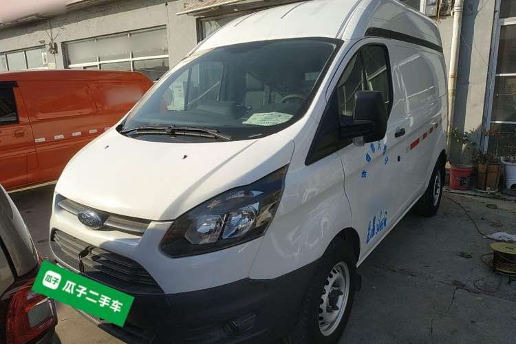 Used Ford Transit 2017 2.0T Diesel Van Short Wheelbase Mid-Roof China V Standard Exterior 1