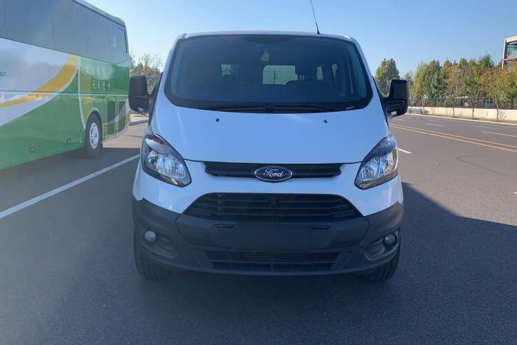 Used Ford Transit 2017 2.0T Diesel Multi-Purpose Commercial Vehicle Short Wheelbase Low Roof China V Standard Exterior 1