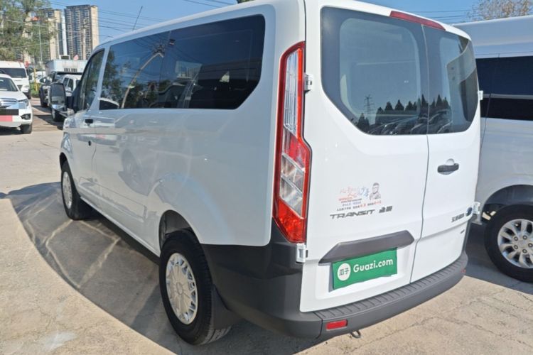 Used Ford Transit 2017 2.0T Diesel Multi-Purpose Commercial Vehicle Short Wheelbase Low Roof China V Standard Exterior 2