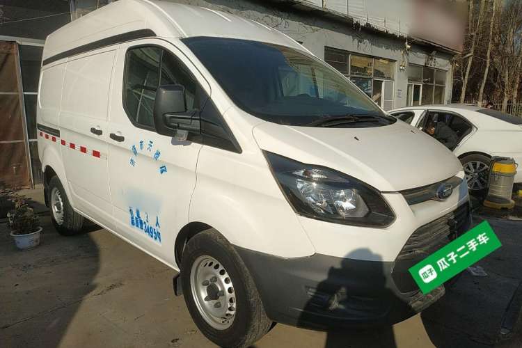 Used Ford Transit 2017 2.0T Diesel Van Short Wheelbase Mid-Roof China V Standard Exterior 2
