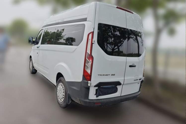 Used Ford Transit 2017 2.0T Diesel Multi-Function Commercial Vehicle Mid-Drive Mid-Roof China V Standard Exterior 2