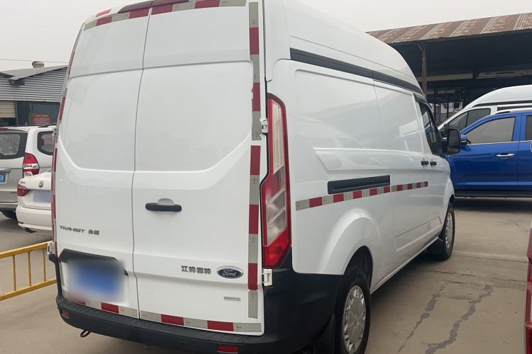 Used Ford Transit 2017 2.0T Gasoline Van Mid-Drive Mid-Roof China V Standard Exterior 3