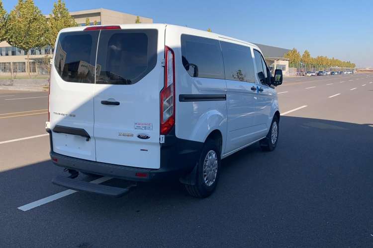 Used Ford Transit 2017 2.0T Diesel Multi-Purpose Commercial Vehicle Short Wheelbase Low Roof China V Standard Exterior 3