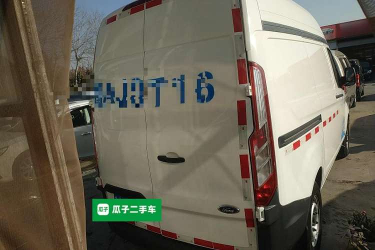 Used Ford Transit 2017 2.0T Diesel Van Short Wheelbase Mid-Roof China V Standard Exterior 4
