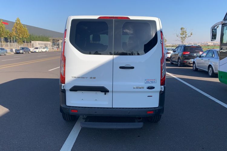 Used Ford Transit 2017 2.0T Diesel Multi-Purpose Commercial Vehicle Short Wheelbase Low Roof China V Standard Exterior 4