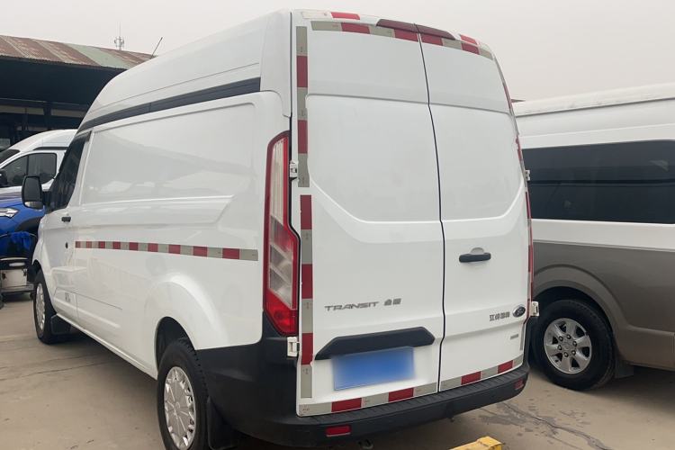 Used Ford Transit 2017 2.0T Gasoline Van Mid-Drive Mid-Roof China V Standard Exterior 5