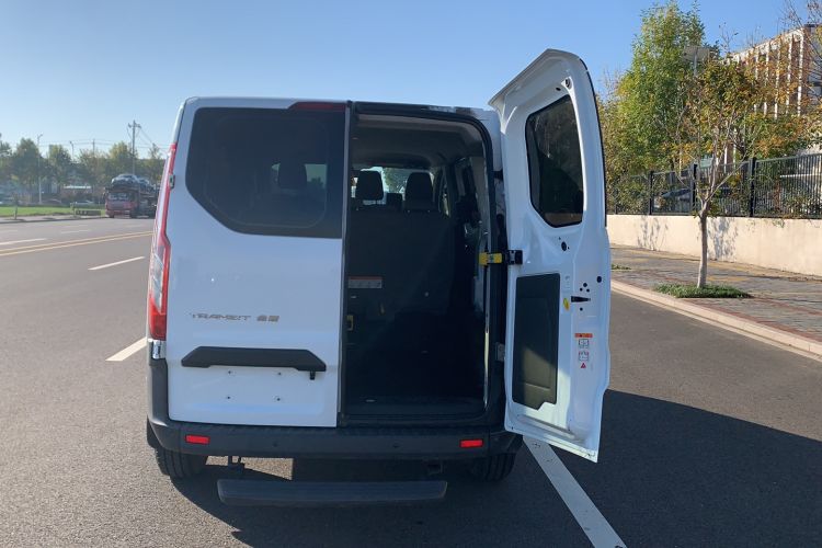 Used Ford Transit 2017 2.0T Diesel Multi-Purpose Commercial Vehicle Short Wheelbase Low Roof China V Standard Exterior 7