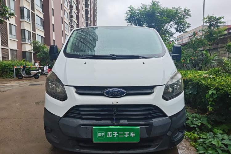 Used Ford Transit 2017 2.0T Gasoline Van Short Wheelbase Low Roof China V Standard Front