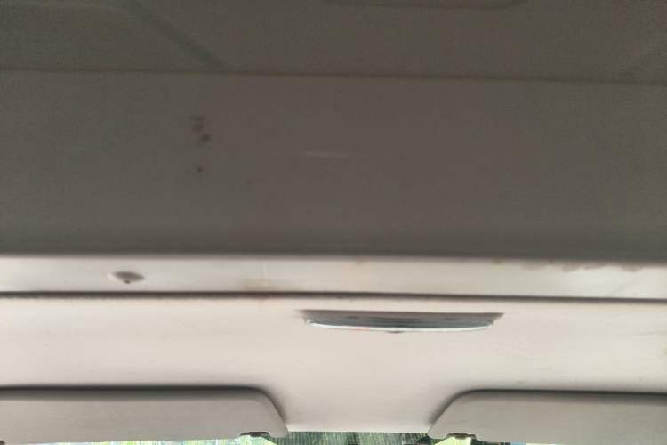 Used Ford Transit 2017 2.0T Diesel Multi-Function Commercial Vehicle Mid-Drive Mid-Roof China V Standard Headliner