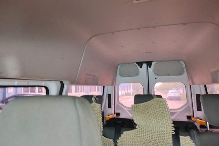 Used Ford Transit 2017 2.0T Gasoline Multi-Purpose Commercial Vehicle Mid-Drive Mid-Roof China V Standard Headliner