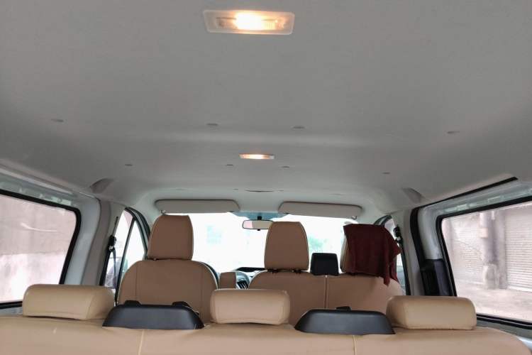 Used Ford Transit 2017 2.0T Diesel Van Short Wheelbase Low Roof China V Standard Headliner