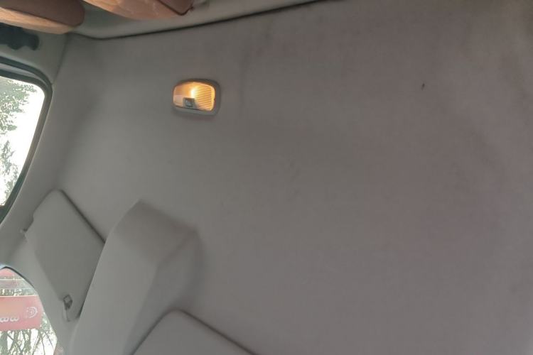 Used Ford Transit 2017 2.0T Diesel Van Mid-Chassis Mid-Roof China V Standard Headliner