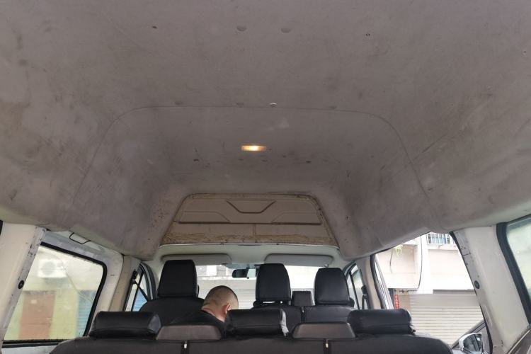Used Ford Transit 2017 2.0T Diesel Multi-Purpose Commercial Vehicle Mid-Drive Mid-Roof China IV Standard Headliner