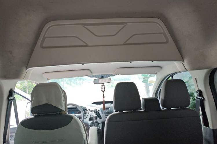 Used Ford Transit 2017 2.0T Diesel Multi-Function Commercial Vehicle Mid-Drive Mid-Roof China V Standard Headliner