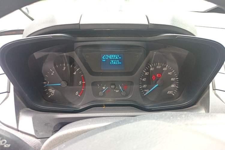 Used Ford Transit 2017 2.0T Diesel Multi-Function Commercial Vehicle Mid-Drive Mid-Roof China V Standard Instrument Cluster