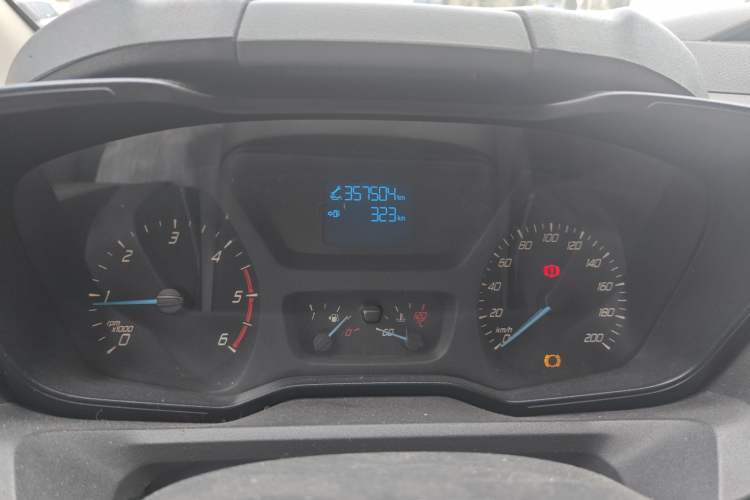 Used Ford Transit 2017 2.0T Diesel Multi-Purpose Commercial Vehicle Short Wheelbase Low Roof China V Standard Instrument Cluster