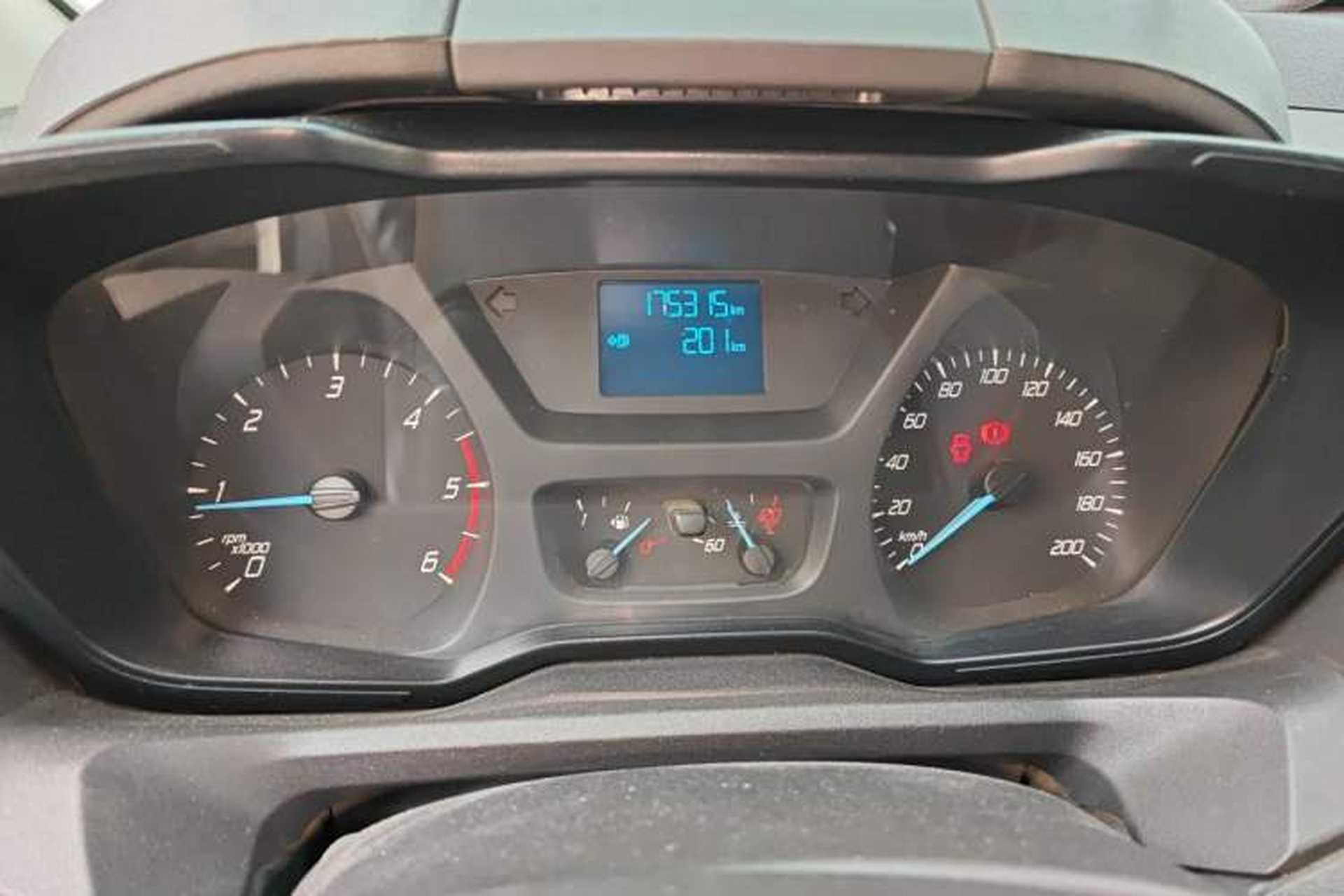 Used Ford Transit 2017 2.0T Diesel Multi-Purpose Commercial Vehicle Short Wheelbase Low Roof China V Standard Instrument Cluster