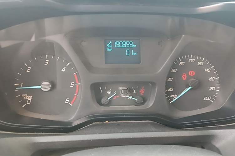 Used Ford Transit 2017 2.0T Diesel Multi-Purpose Commercial Vehicle Short Wheelbase Low Roof China V Standard Instrument Cluster
