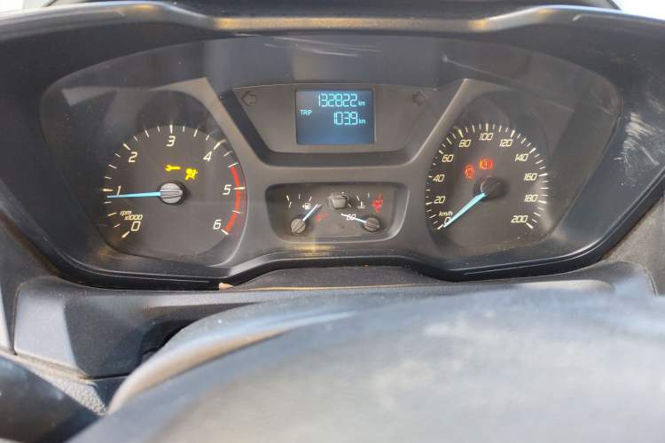 Used Ford Transit 2017 2.0T Diesel Van Short Wheelbase Low Roof China V Standard Instrument Cluster