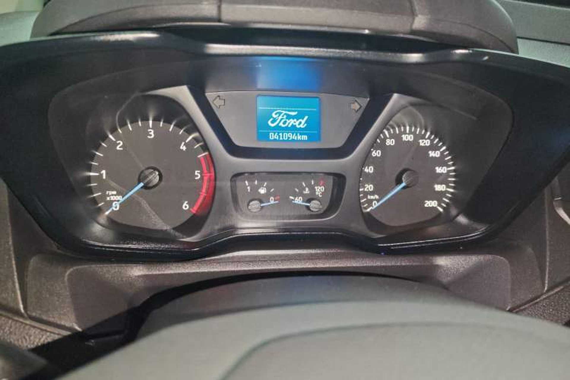 Used Ford Transit 2017 2.0T Diesel Van Mid-Chassis Mid-Roof China IV Standard Instrument Cluster