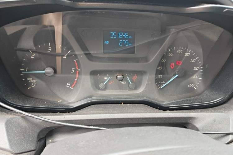 Used Ford Transit 2017 2.0T Diesel Multi-Function Commercial Vehicle Mid-Drive Mid-Roof China V Standard Instrument Cluster