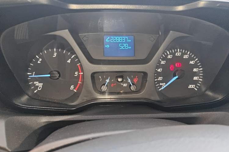 Used Ford Transit 2017 2.0T Diesel Multi-Purpose Commercial Vehicle Short Wheelbase Low Roof China V Standard Instrument Cluster