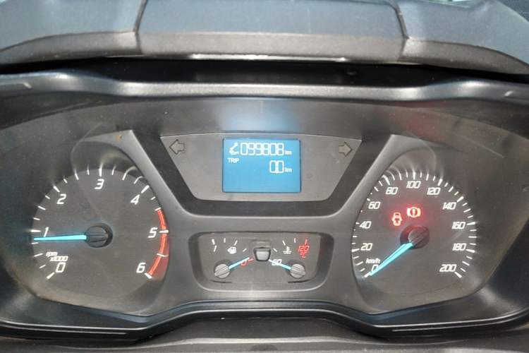 Used Ford Transit 2017 2.0T Diesel Multi-Function Commercial Vehicle Short Wheelbase Mid-Roof China V Standard Instrument Cluster