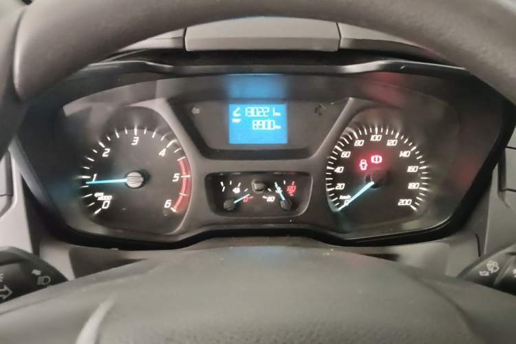 Used Ford Transit 2017 2.0T Diesel Van Mid-Chassis Mid-Roof China IV Standard Instrument Cluster