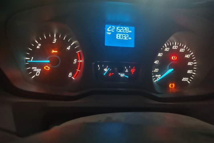 Used Ford Transit 2017 2.0T Diesel Multi-Function Commercial Vehicle Mid-Drive Mid-Roof China V Standard Instrument Cluster