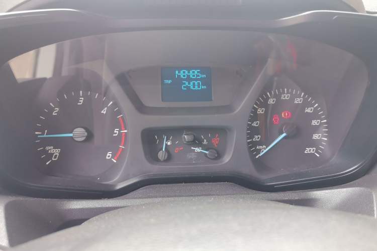 Used Ford Transit 2017 2.0T Diesel Multi-Purpose Commercial Vehicle Mid-Drive Mid-Roof China IV Standard Instrument Cluster