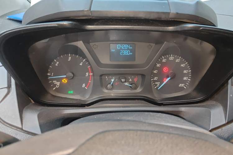 Used Ford Transit 2017 2.0T Diesel Multi-Purpose Commercial Vehicle Short Wheelbase Low Roof China IV Standard Instrument Cluster