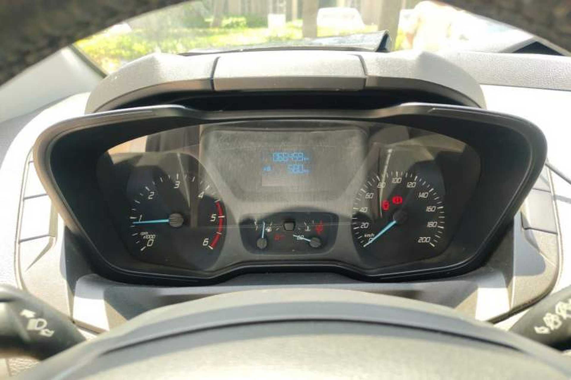 Used Ford Transit 2017 2.0T Diesel Multi-Purpose Commercial Vehicle Short Wheelbase Low Roof China V Standard Instrument Cluster