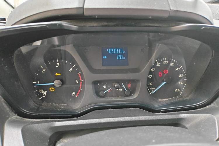 Used Ford Transit 2017 2.0T Diesel Multi-Purpose Commercial Vehicle Mid-Drive Mid-Roof China IV Standard Instrument Cluster