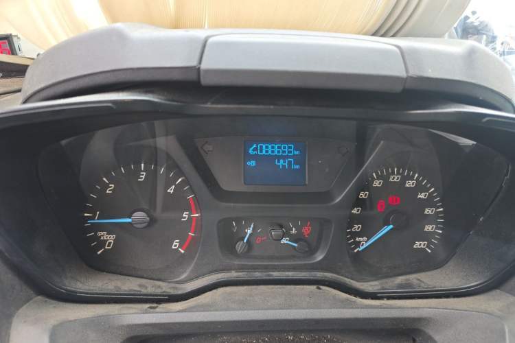 Used Ford Transit 2017 2.0T Diesel Multi-Function Commercial Vehicle Mid-Drive Mid-Roof China V Standard Instrument Cluster