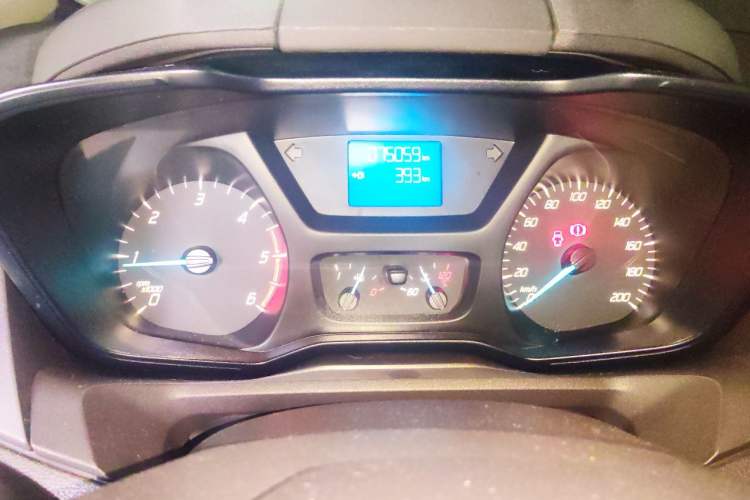 Used Ford Transit 2017 2.0T Diesel Multi-Function Commercial Vehicle Short Wheelbase Mid-Roof China V Standard Instrument Cluster