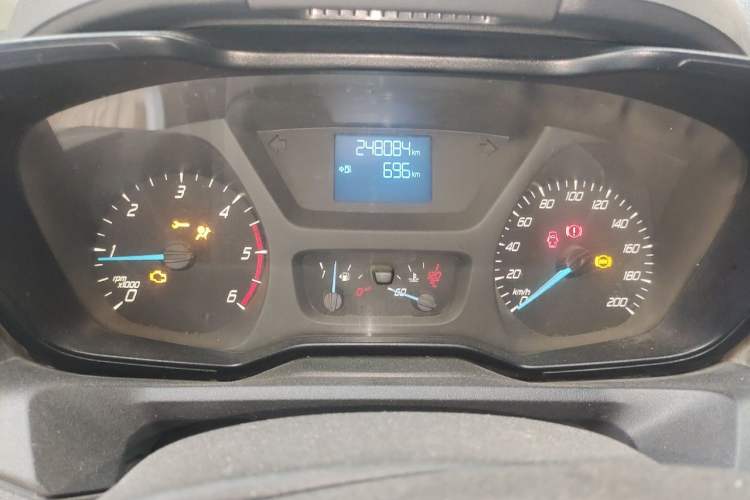 Used Ford Transit 2017 2.0T Diesel Multi-Purpose Commercial Vehicle Short Wheelbase Low Roof China V Standard Instrument Cluster