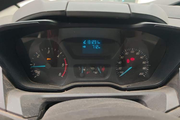 Used Ford Transit 2017 2.0T Diesel Multi-Function Commercial Vehicle Short Wheelbase Mid-Roof China V Standard Instrument Cluster