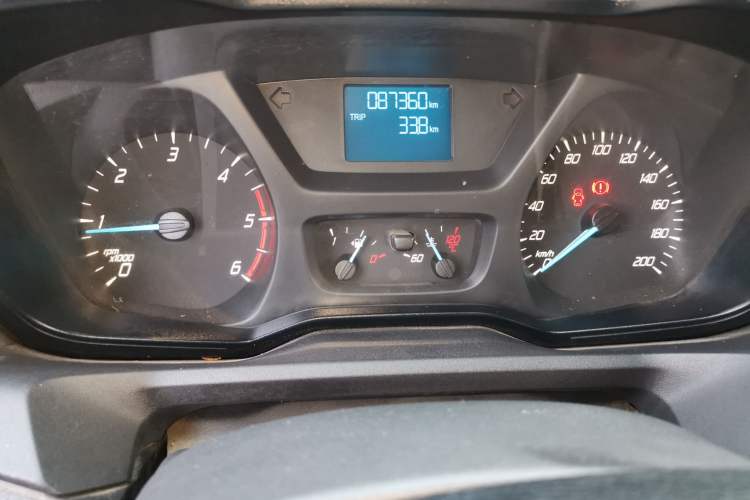 Used Ford Transit 2017 2.0T Diesel Multi-Purpose Commercial Vehicle Short Wheelbase Low Roof China V Standard Instrument Cluster