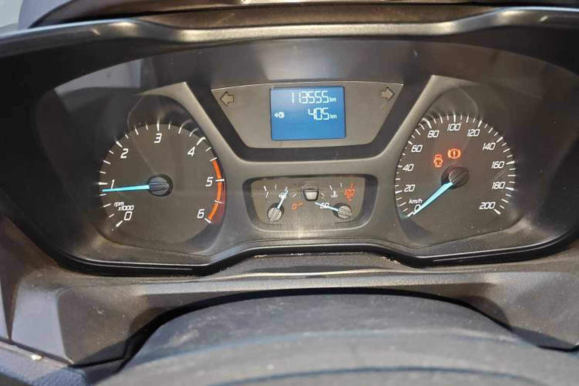 Used Ford Transit 2017 2.0T Diesel Van Mid-Chassis Mid-Roof China V Standard Instrument Cluster