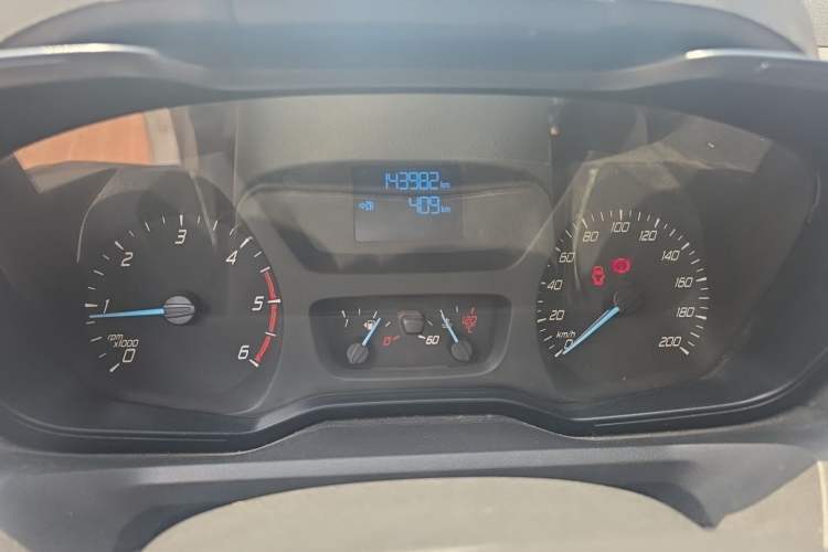 Used Ford Transit 2017 2.0T Diesel Multi-Function Commercial Vehicle Mid-Drive Mid-Roof China V Standard Instrument Cluster