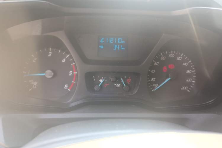 Used Ford Transit 2017 2.0T Diesel Multi-Function Commercial Vehicle Short Wheelbase Mid-Roof China V Standard Instrument Cluster