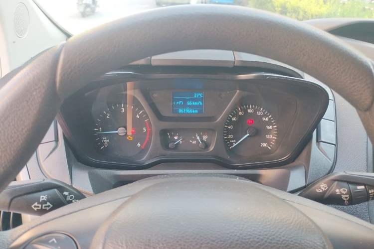 Used Ford Transit 2017 2.0T Diesel Multi-Purpose Commercial Vehicle Short Wheelbase Low Roof China V Standard Instrument Cluster
