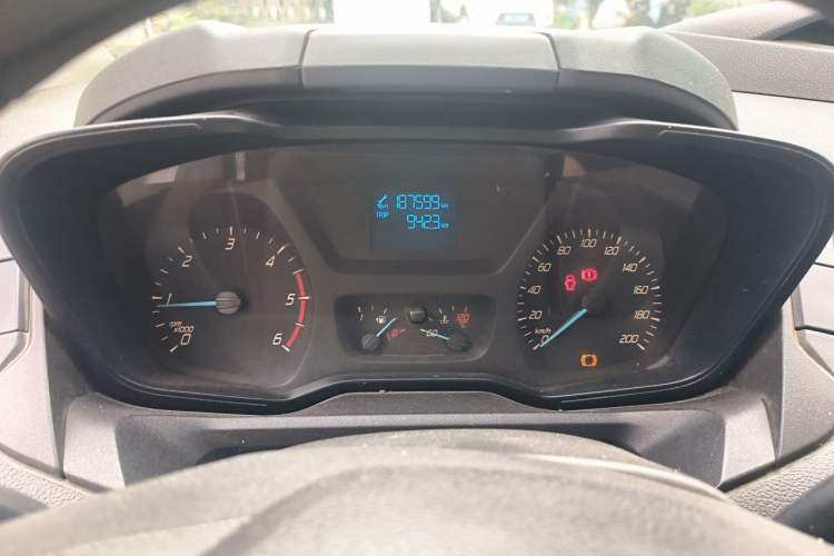 Used Ford Transit 2017 2.0T Diesel Van Short Wheelbase Low Roof China V Standard Instrument Cluster