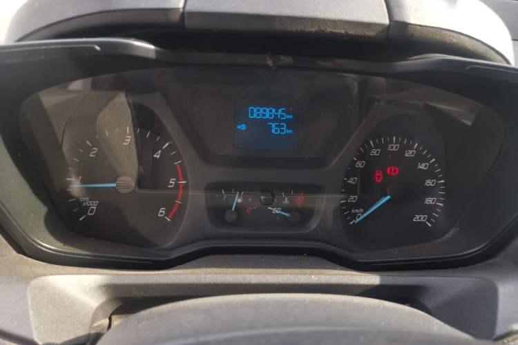Used Ford Transit 2017 2.0T Diesel Multi-Function Commercial Vehicle Short Wheelbase Mid-Roof China V Standard Instrument Cluster