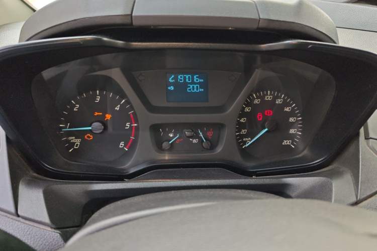 Used Ford Transit 2017 2.0T Diesel Multi-Function Commercial Vehicle Mid-Drive Mid-Roof China V Standard Instrument Cluster